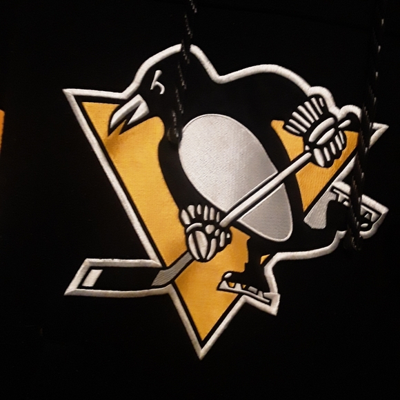 Reebok/NHL/Pittsburgh Penguins Unisex Medium Hooded Jersey - Picture 10 of 16